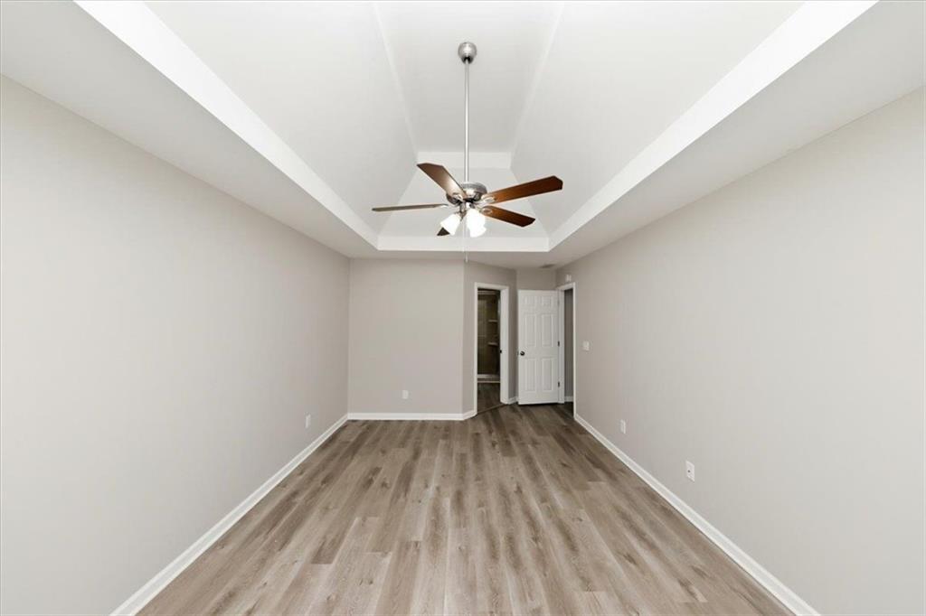 245 St Martins Drive Se Property Photo 32