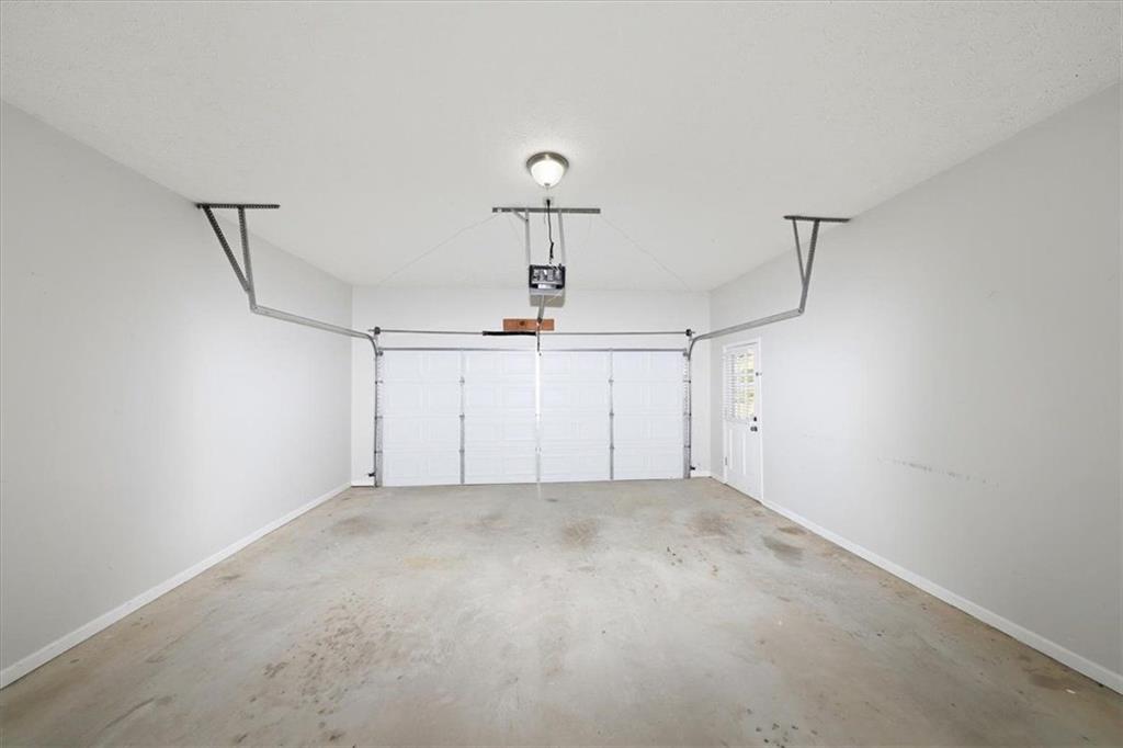 245 St Martins Drive Se Property Photo 38