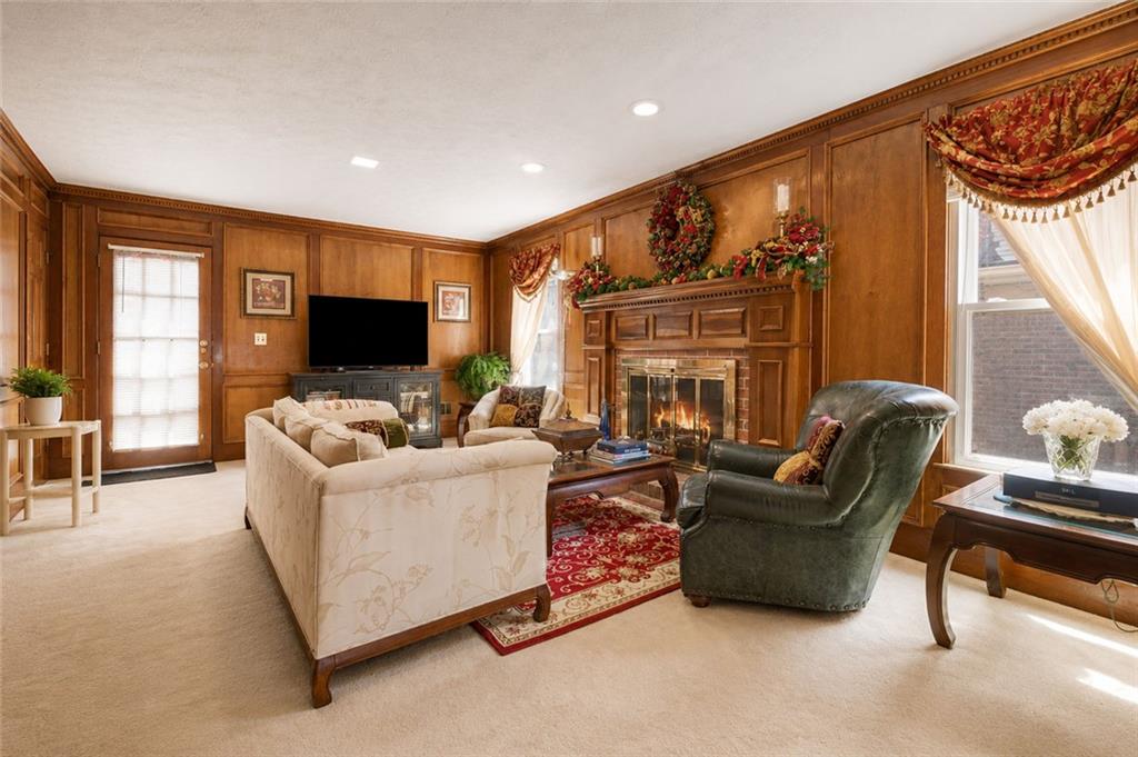 4359 Hambrick Place Property Photo 5