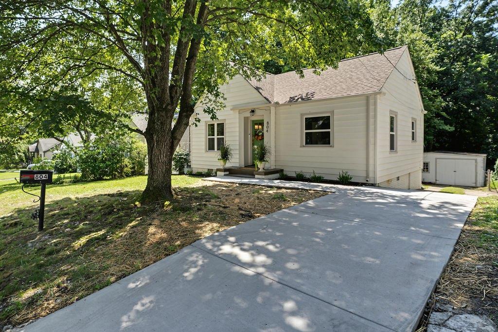 804 Berkeley Avenue Nw Property Photo 1