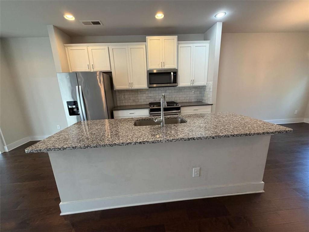 3782 Oxford Circle Property Photo 6