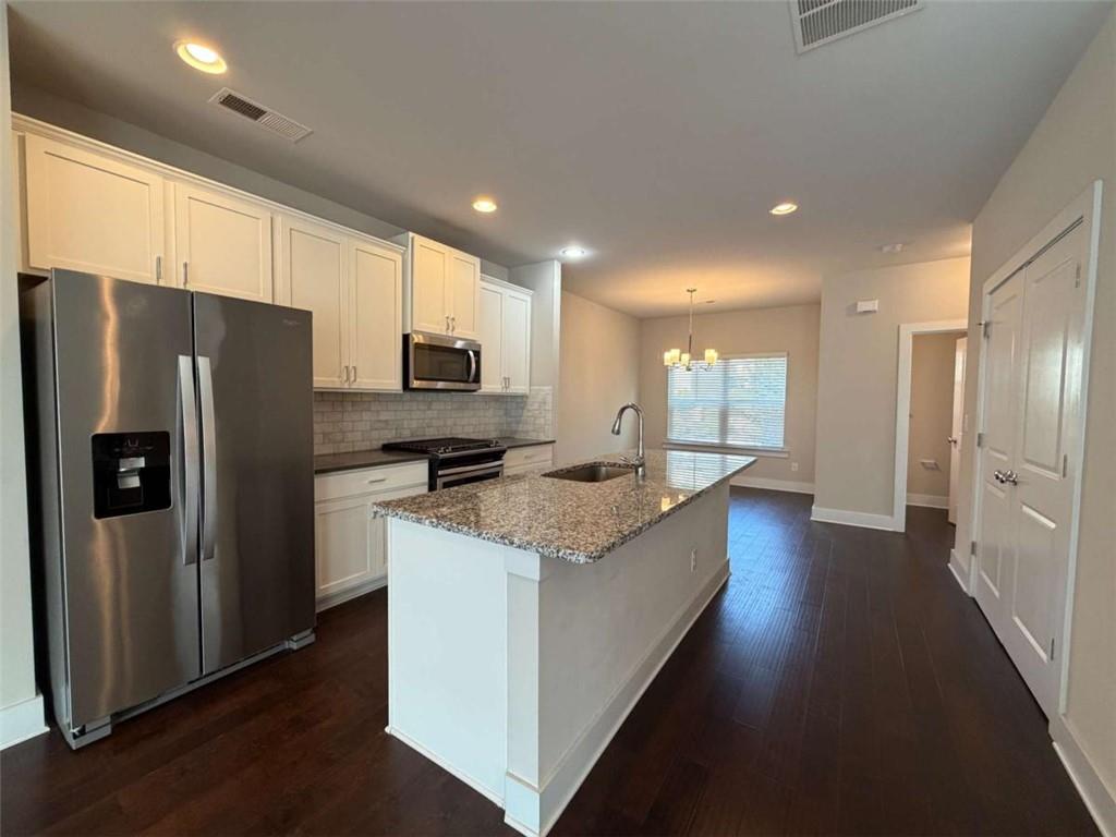 3782 Oxford Circle Property Photo 8