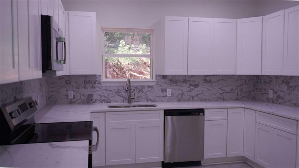 378 Rue Cezzan Property Photo 5