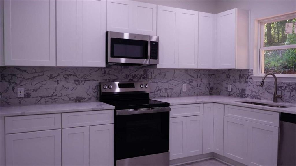 378 Rue Cezzan Property Photo 6