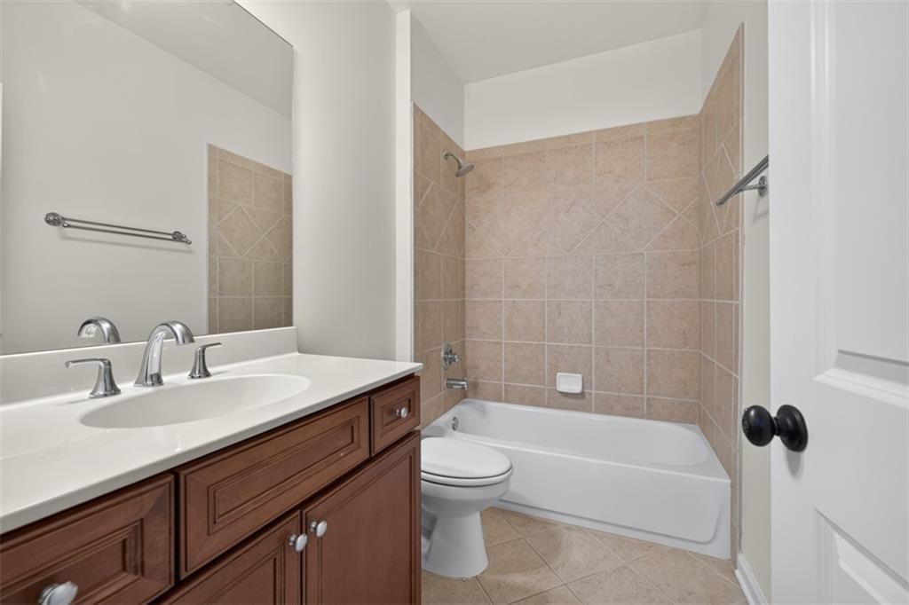 1012 Merrivale Chase Property Photo 24