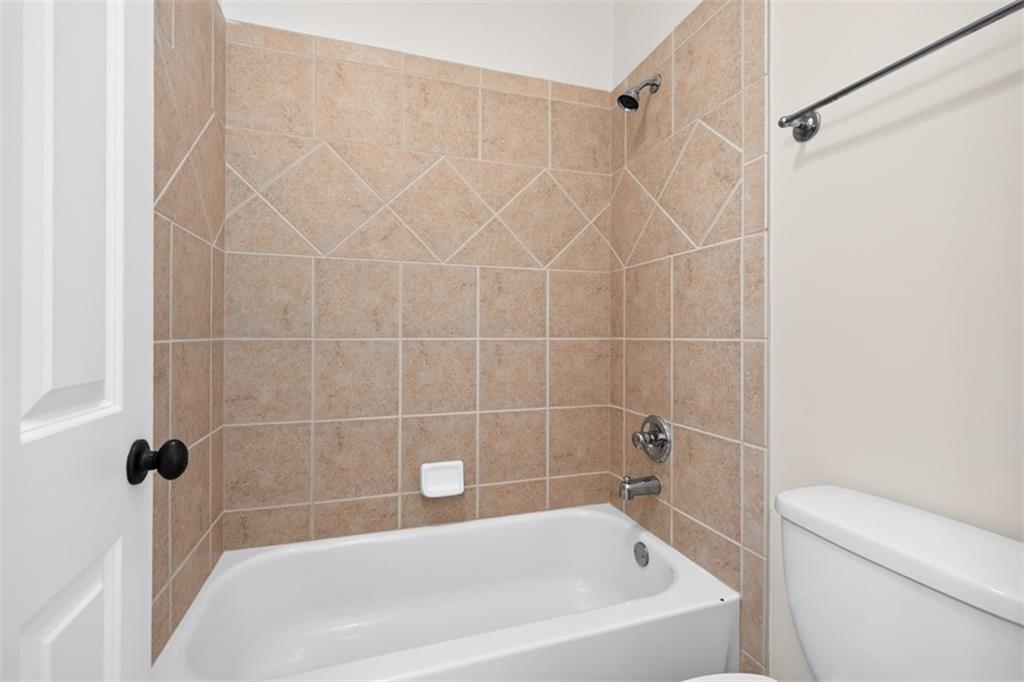 1012 Merrivale Chase Property Photo 33