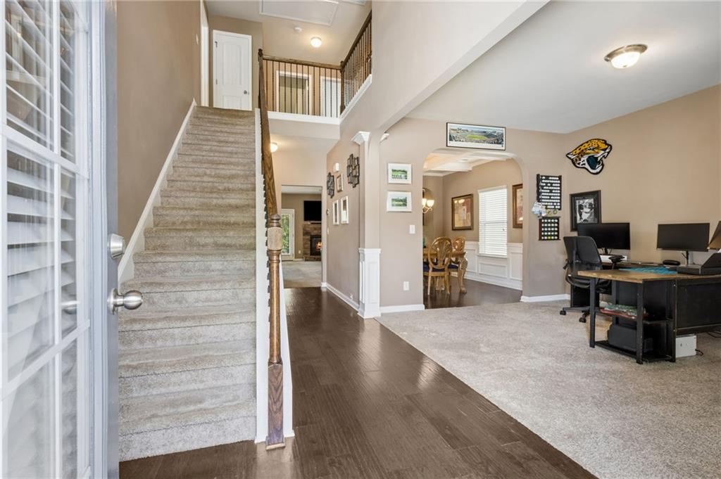 5943 Lexington Way Property Photo 3