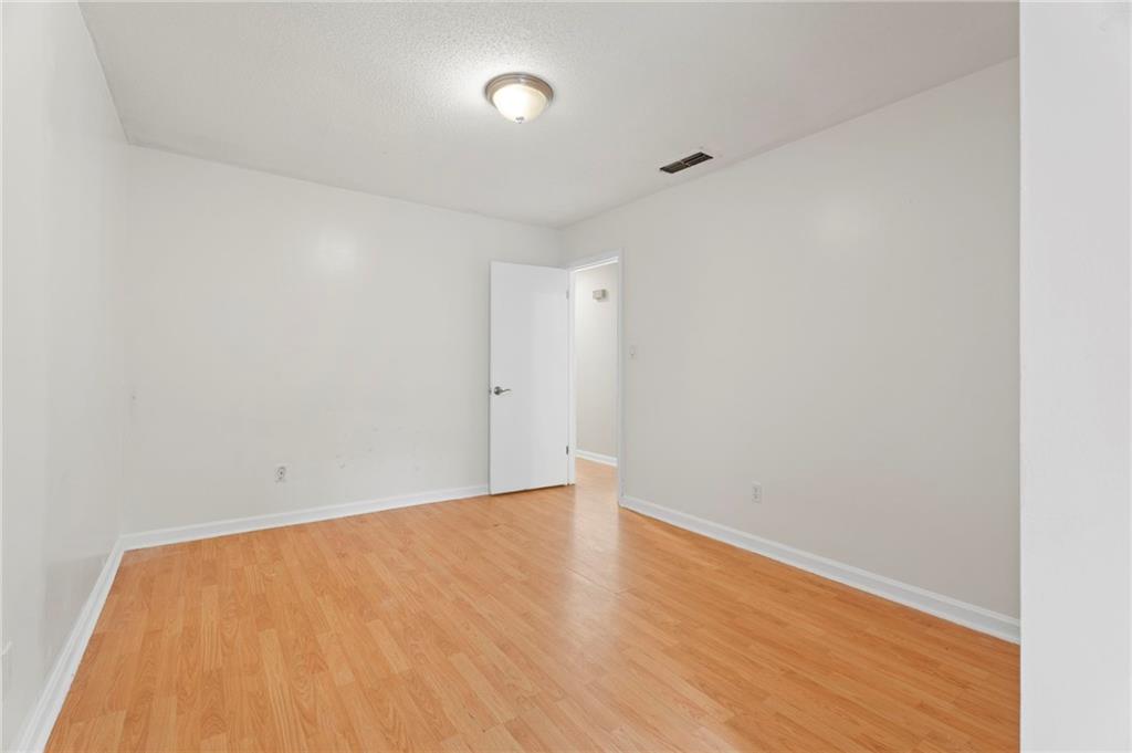 6390 Hawthorne Terrace Property Photo 7