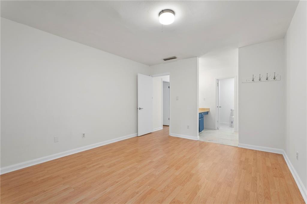 6390 Hawthorne Terrace Property Photo 16