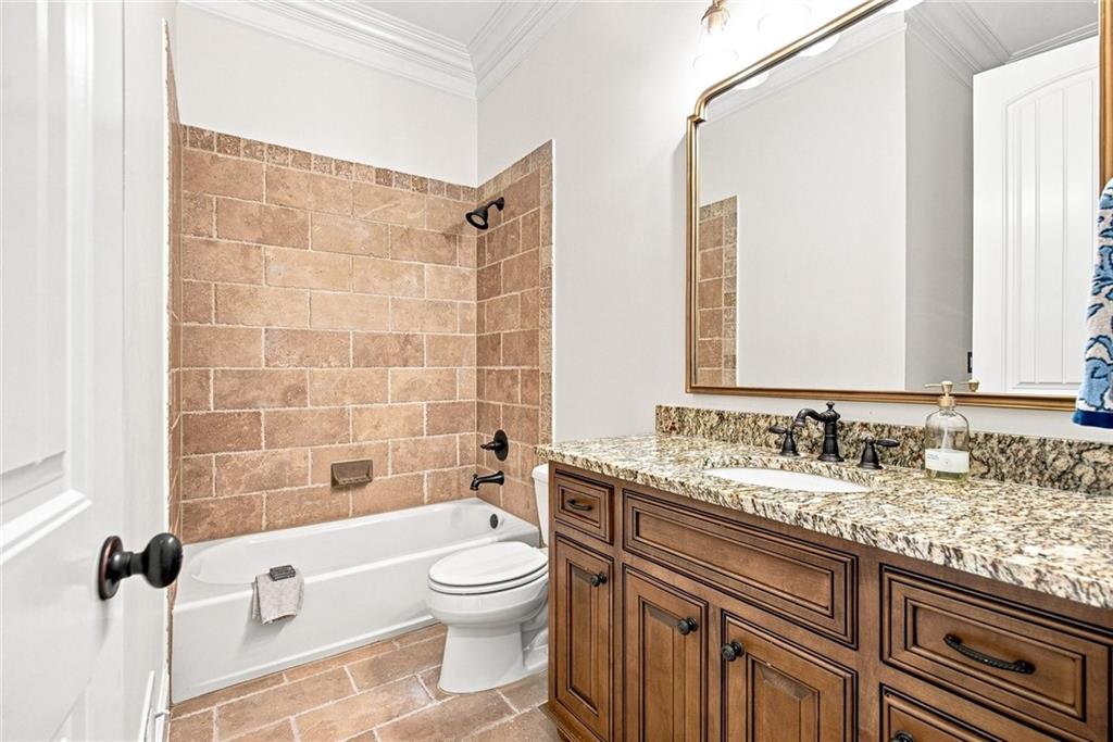 2202 Crimson King Drive Property Photo 58