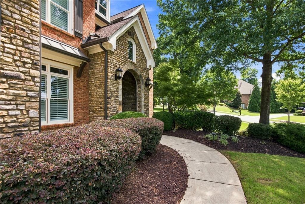 2202 Crimson King Drive Property Photo 74