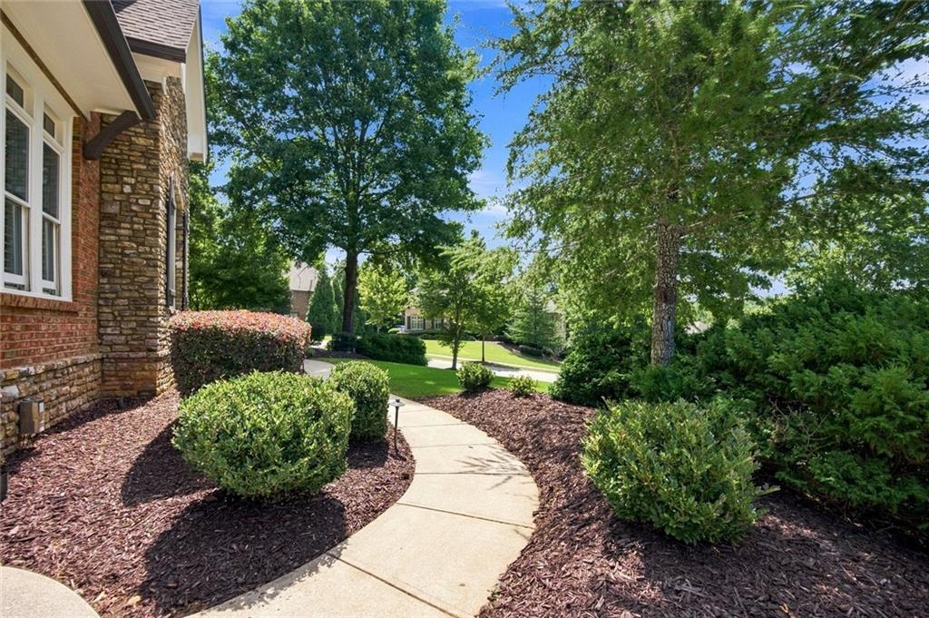 2202 Crimson King Drive Property Photo 91