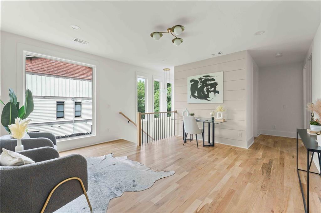 31 Walthall Se Property Photo 17
