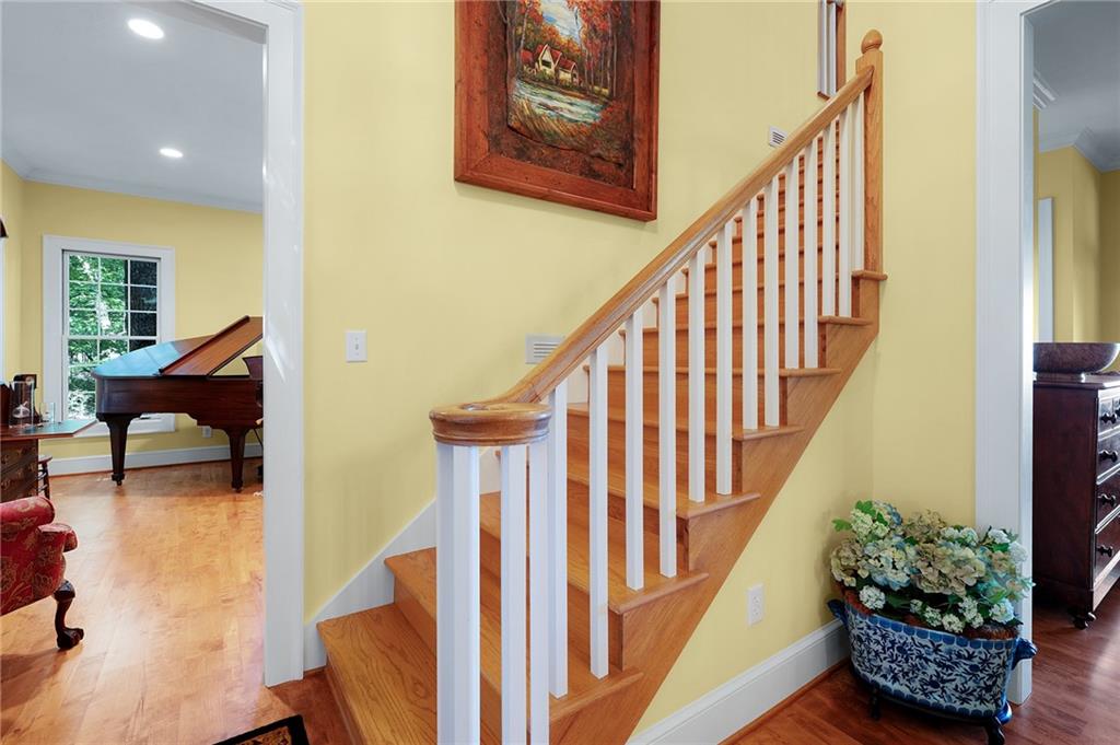 1104 Ridgeview Drive Property Photo 8