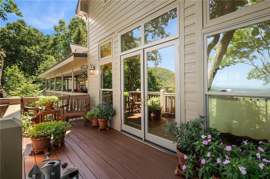 1104 Ridgeview Drive Property Photo 32
