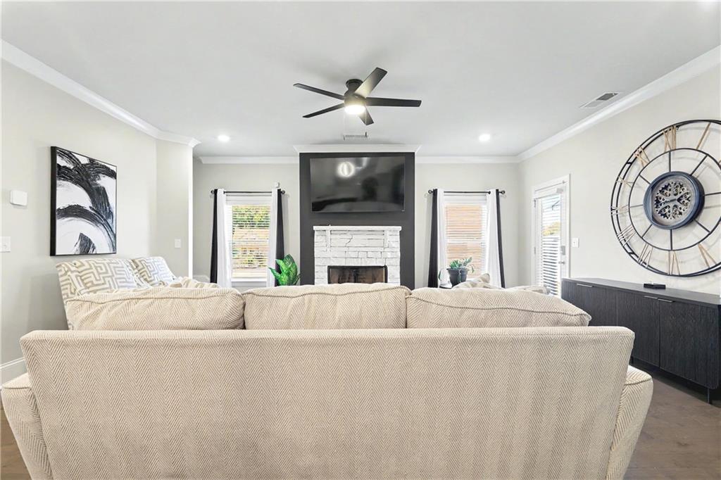 232 Sapphire Street Property Photo 7