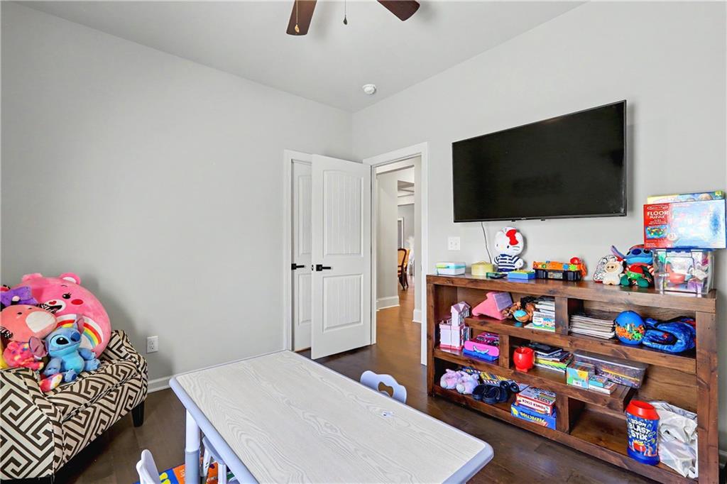 232 Sapphire Street Property Photo 34