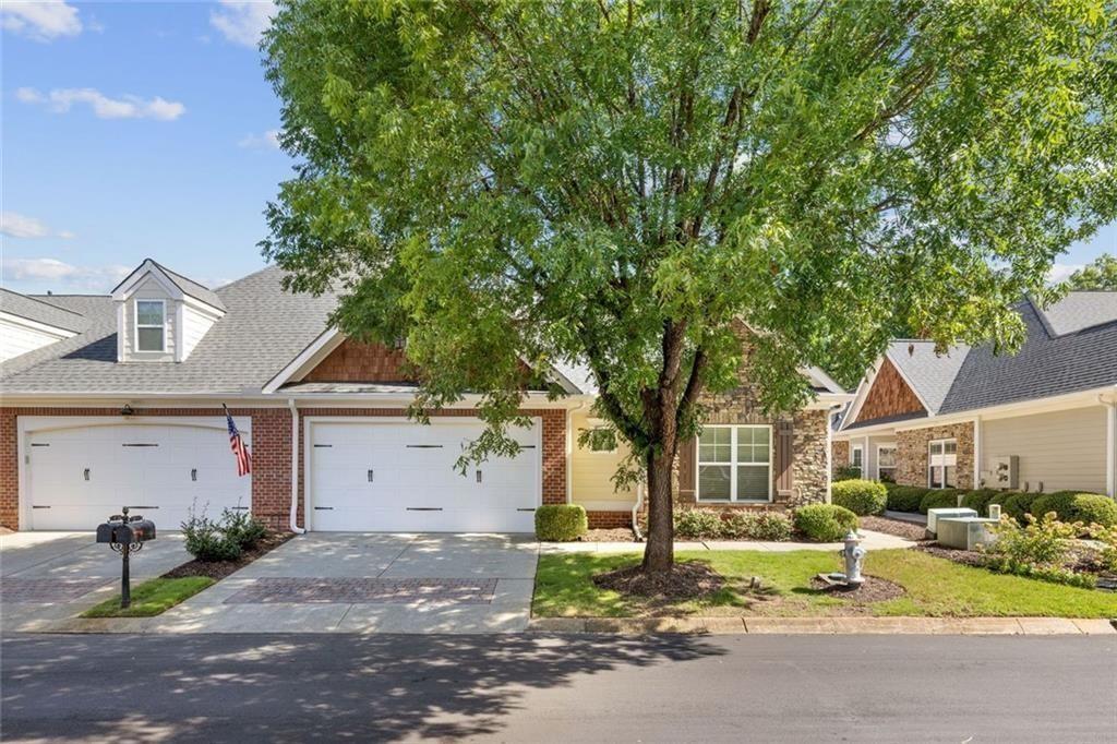12100 Seasons Trace Property Photo 1