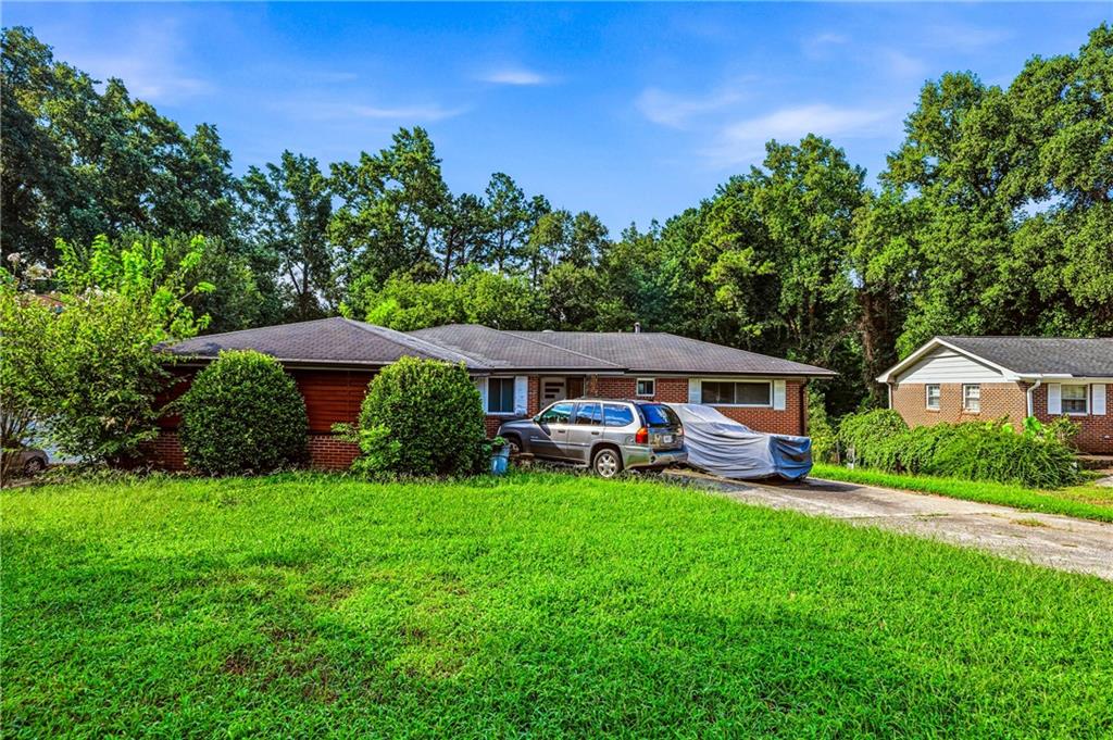 2537 Dresden Drive NE Property Photo 1