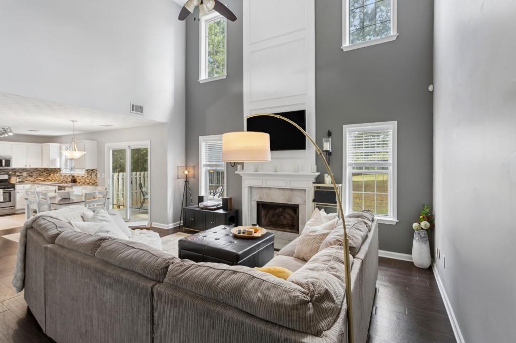 1418 Glenover Circle Property Photo 2