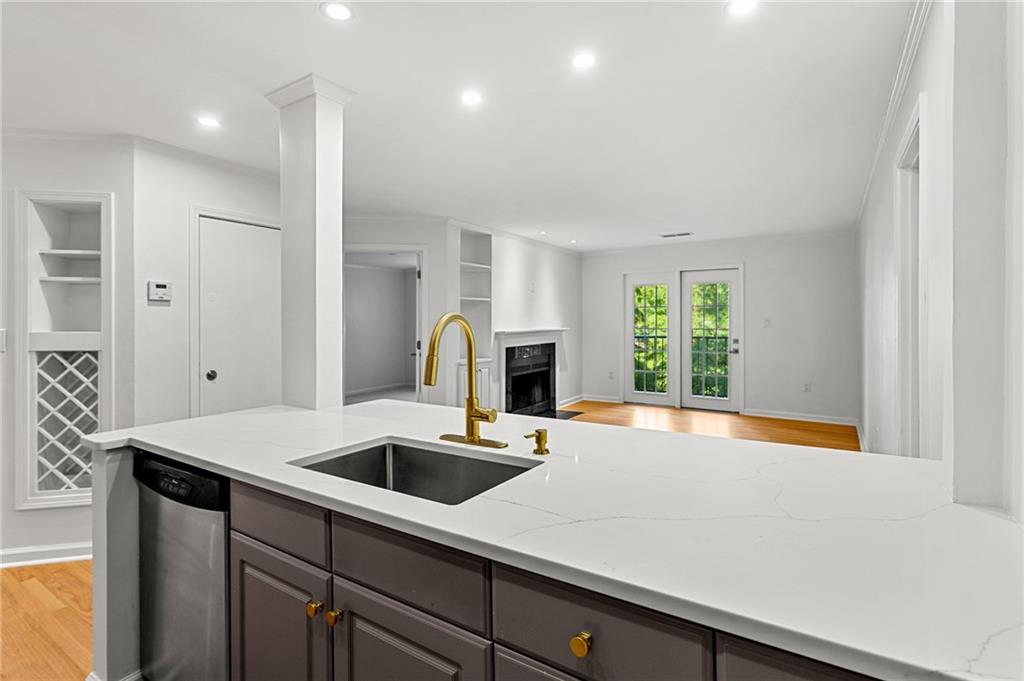 3655 Habersham Road Ne Unit B236 Property Photo 7