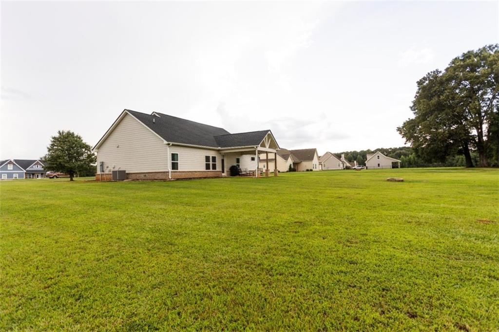301 Savannah Drive Property Photo 35