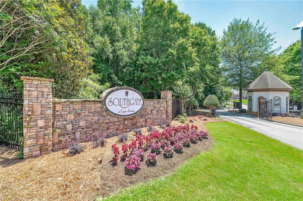 504 Bingham Drive Property Photo 2