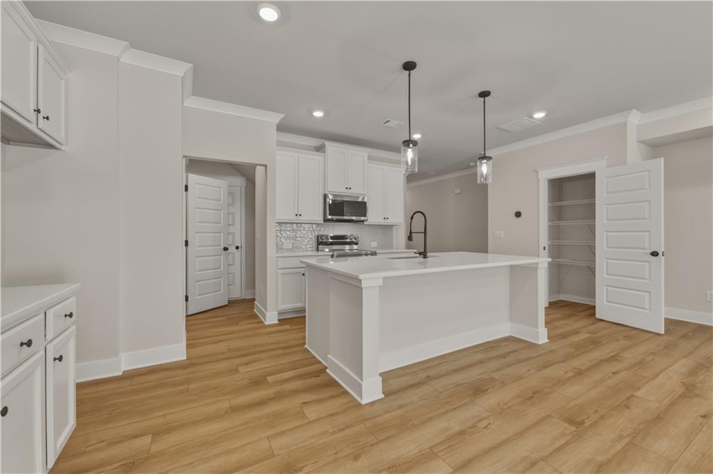 7824578 Property Photo 11