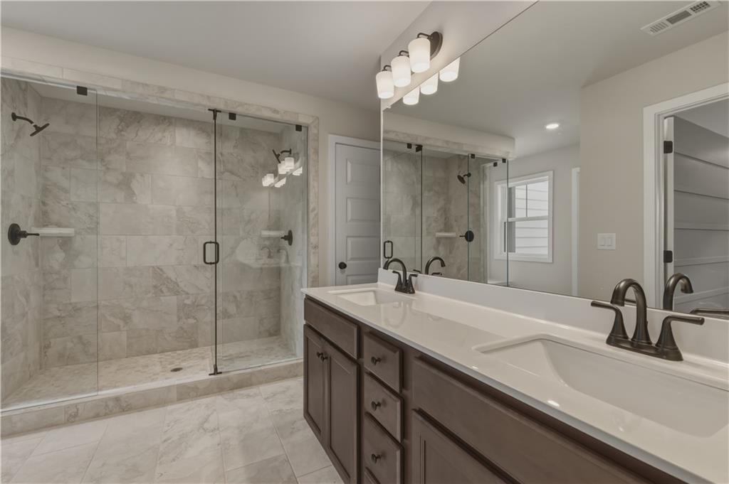 7824578 Property Photo 24