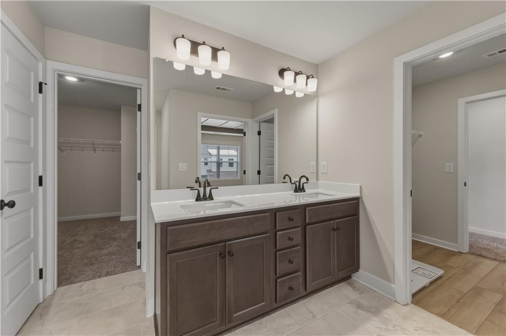 7824578 Property Photo 25