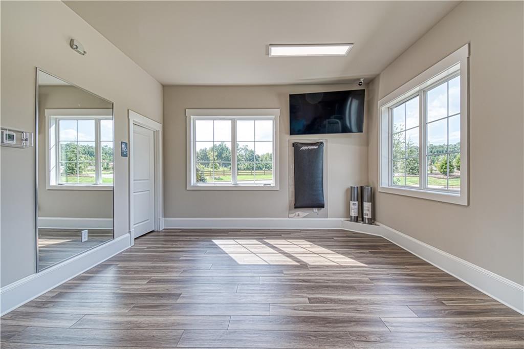 7824578 Property Photo 35