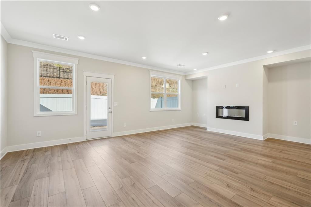 7824591 Property Photo 5