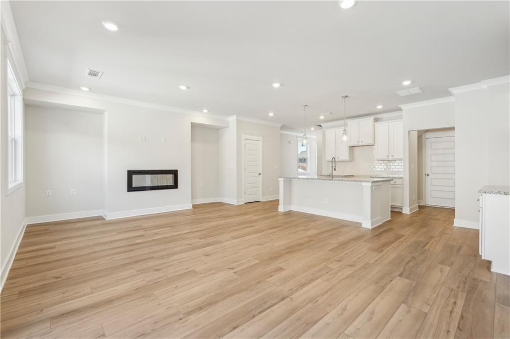 7824591 Property Photo 7