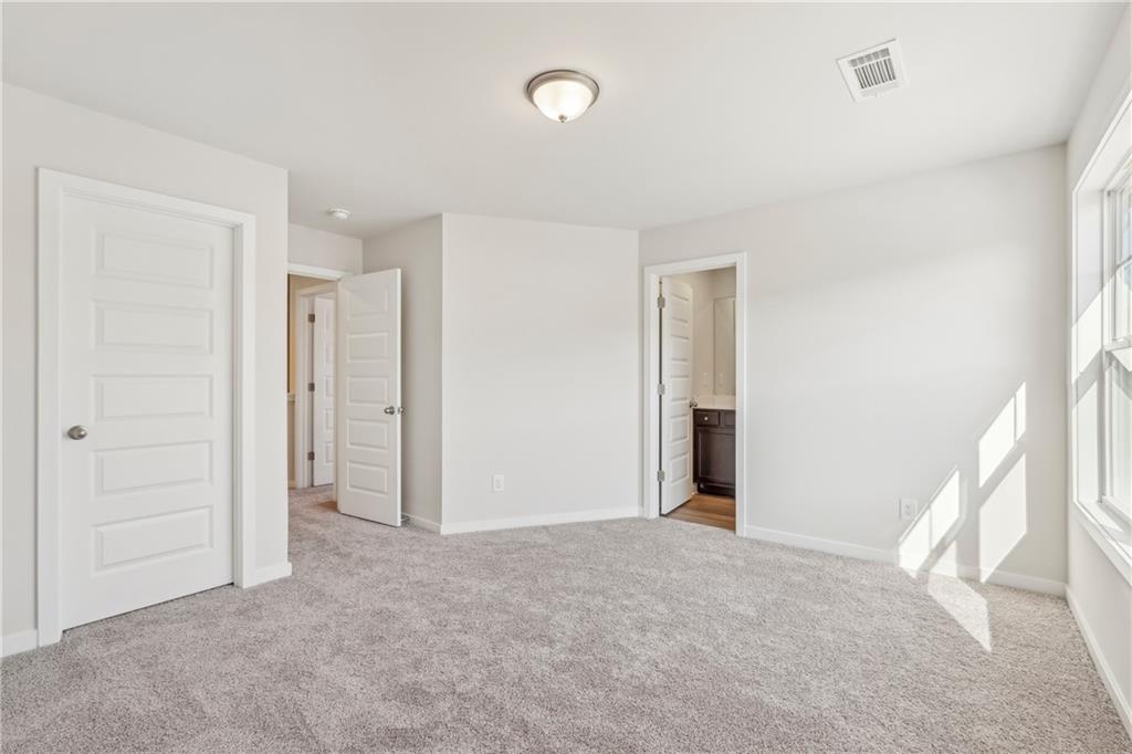 7824591 Property Photo 32