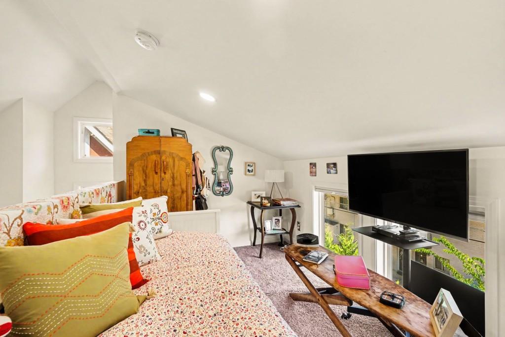 1178 Vaughan Street Property Photo 25