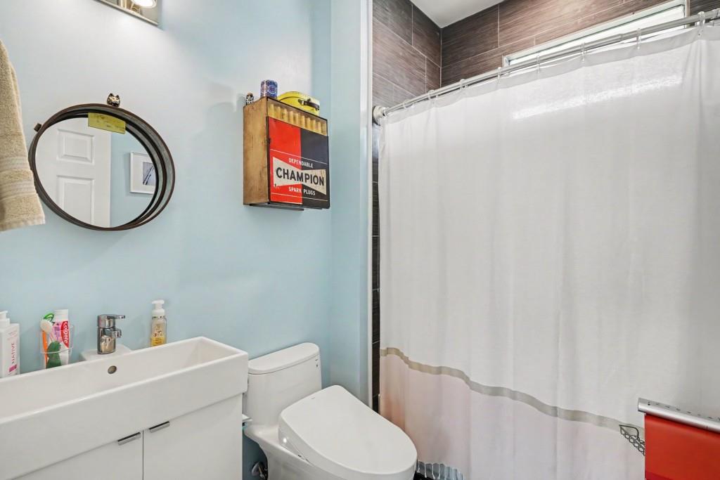 1178 Vaughan Street Property Photo 39