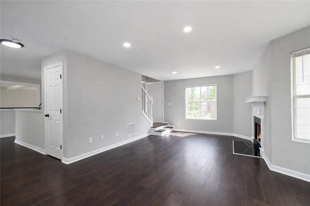 5356 Biffle Road Property Photo 13