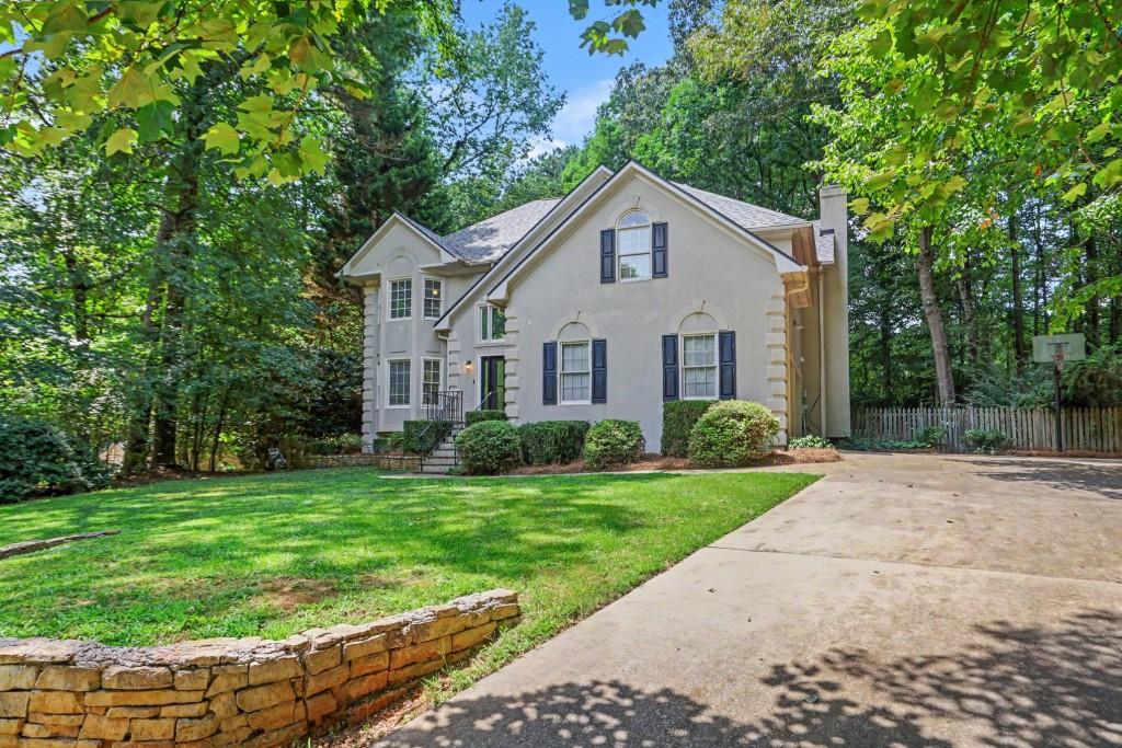 5155 Holly Springs Drive Property Photo 8