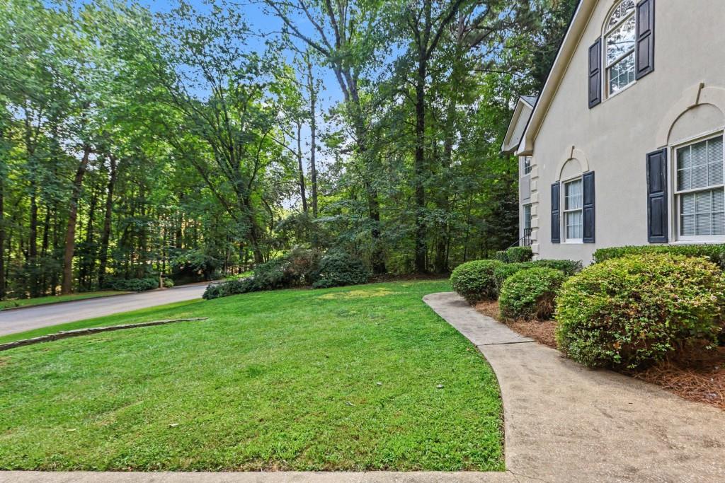 5155 Holly Springs Drive Property Photo 10