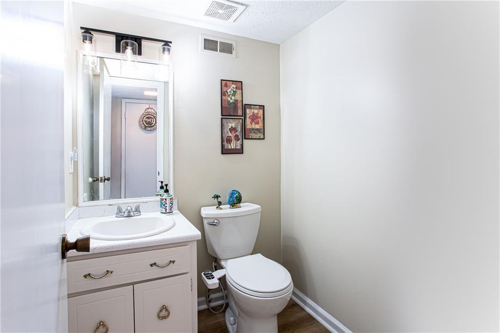 768 Longleaf Drive Property Photo 18
