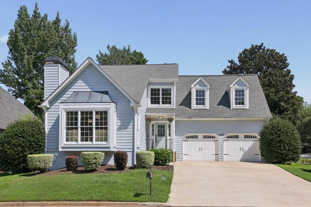 1132 Oakland Trace NE Property Photo 1