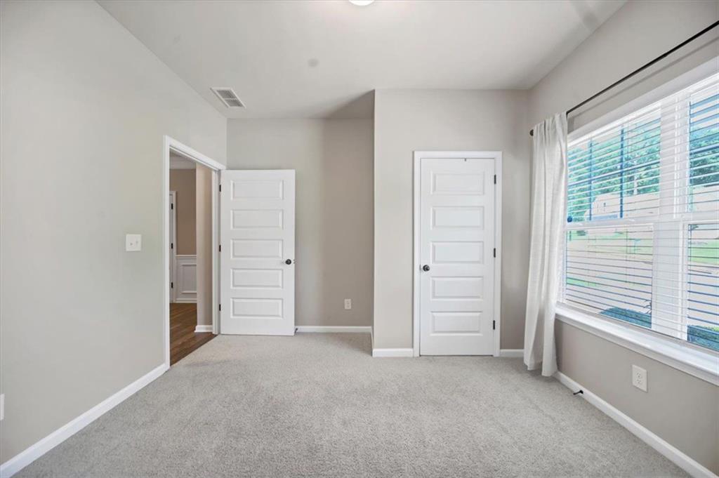 221 Woodford Drive Property Photo 6