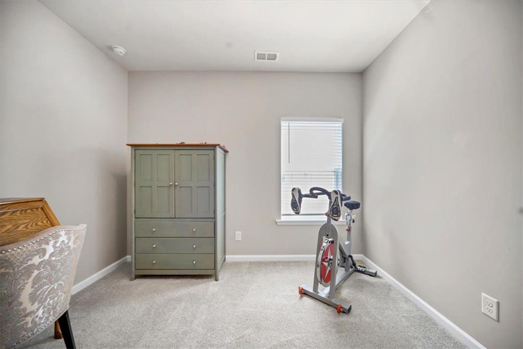 221 Woodford Drive Property Photo 8