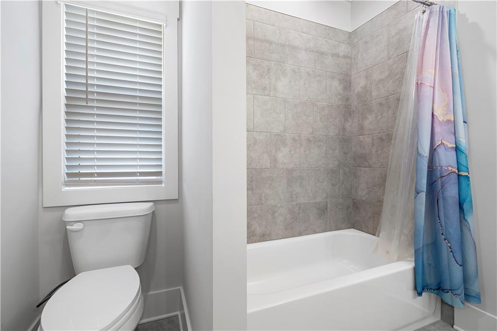 2128 Stonegate Way Property Photo 47