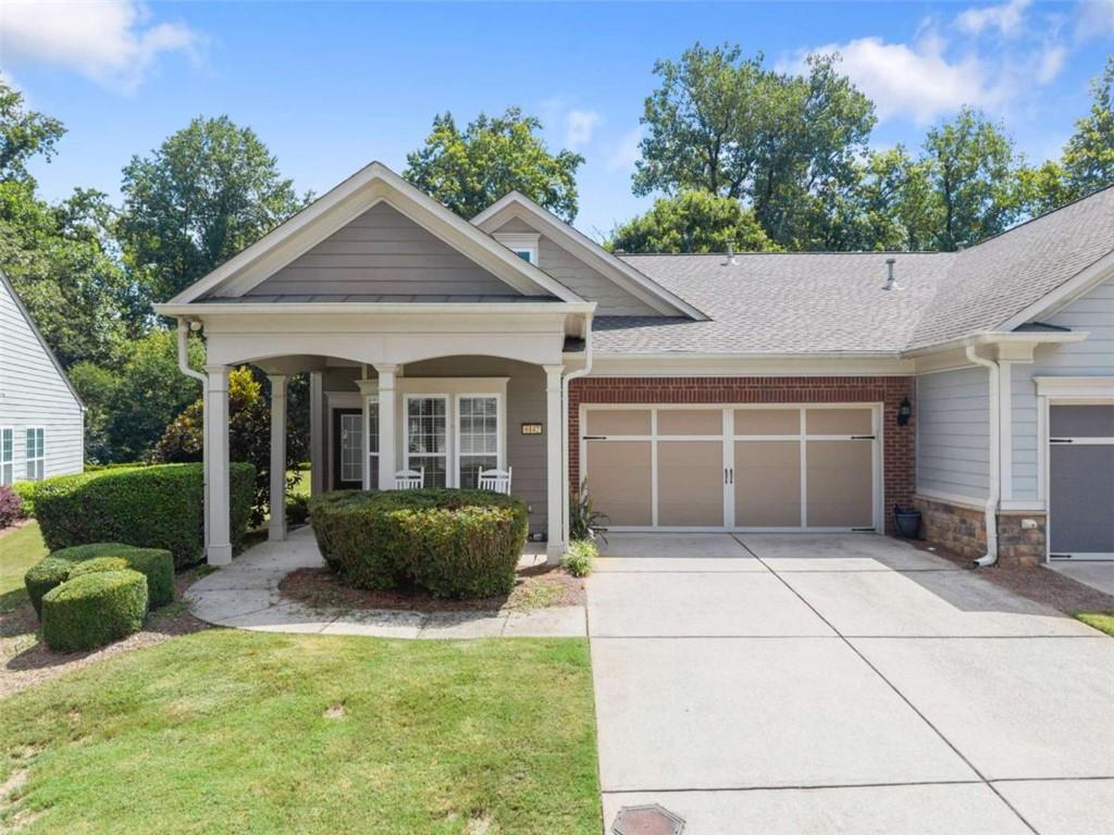 6142 Longleaf Drive Property Photo 1