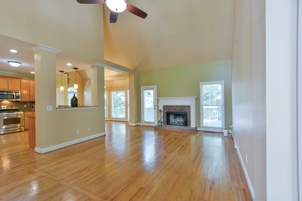 3243 Summer Stream Lane Property Photo 4