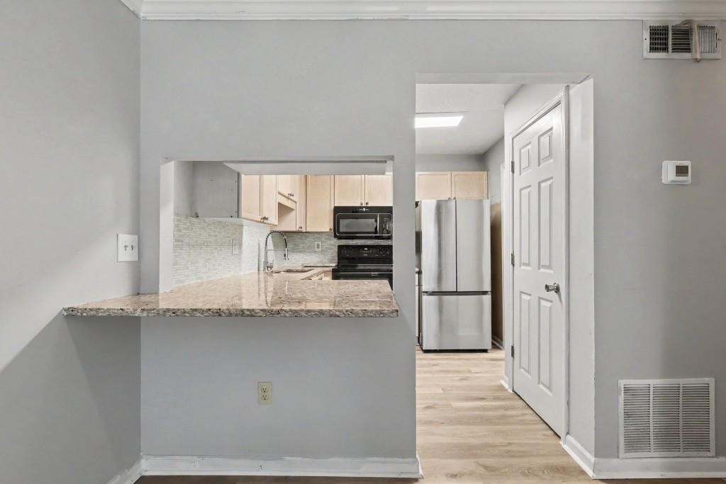 121 Bentley Place Property Photo 15