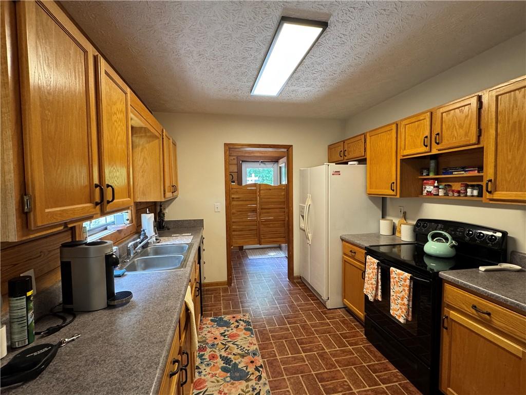 8911 Daerwater Drive Property Photo 7