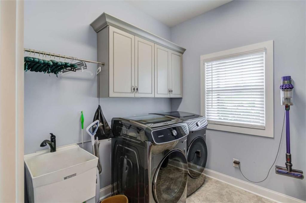 624 Skyland Drive Property Photo 36