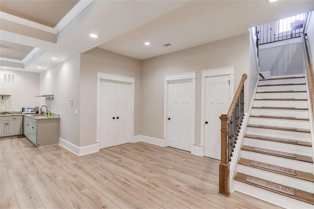 624 Skyland Drive Property Photo 38